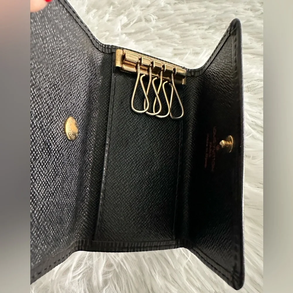 Authentic Louis Vuitton‎ Black Epi Leather 4 Key Case Holder - Picture 9 of 15